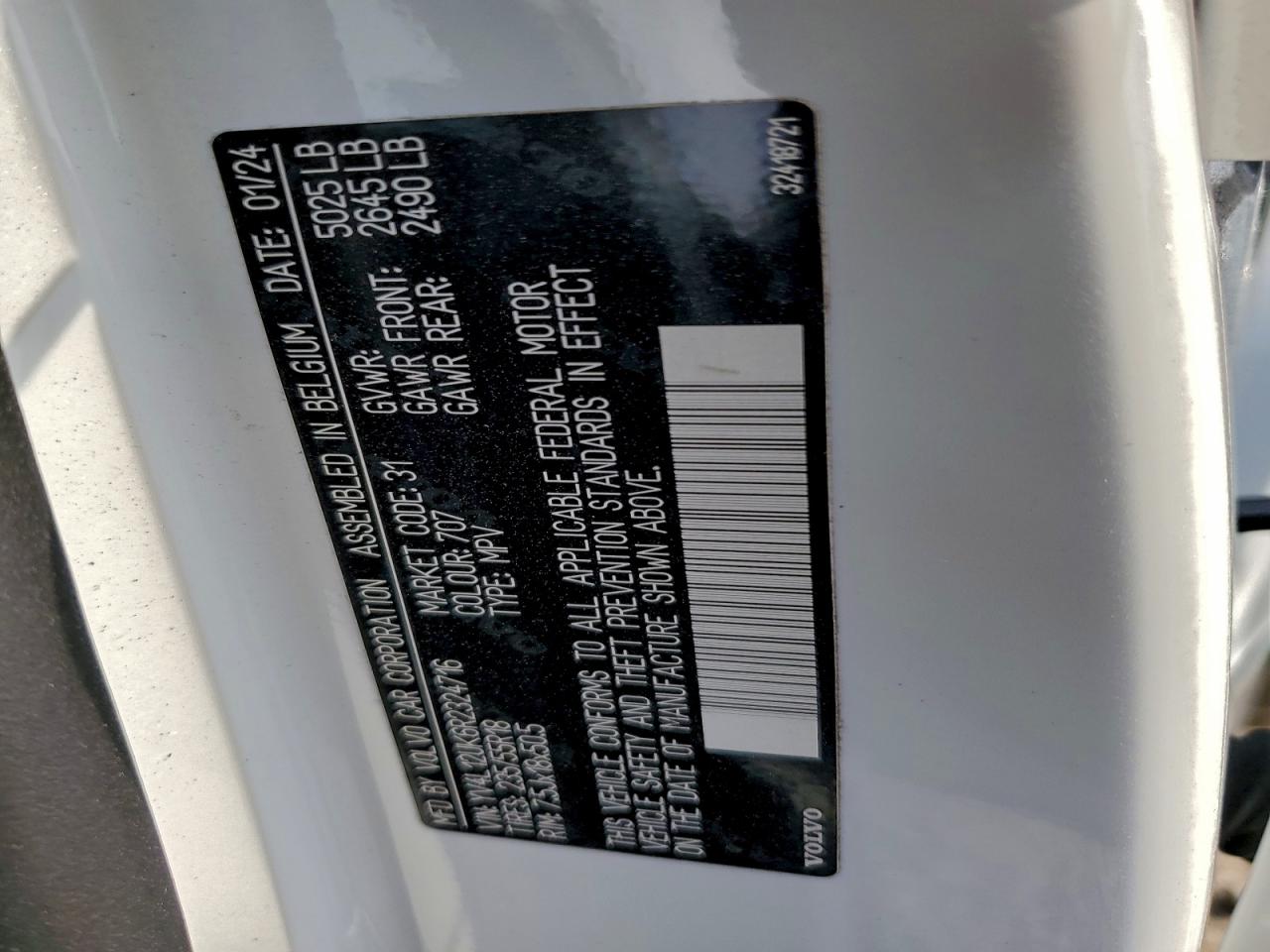 2024 VOLVO XC40 CORE photo 25