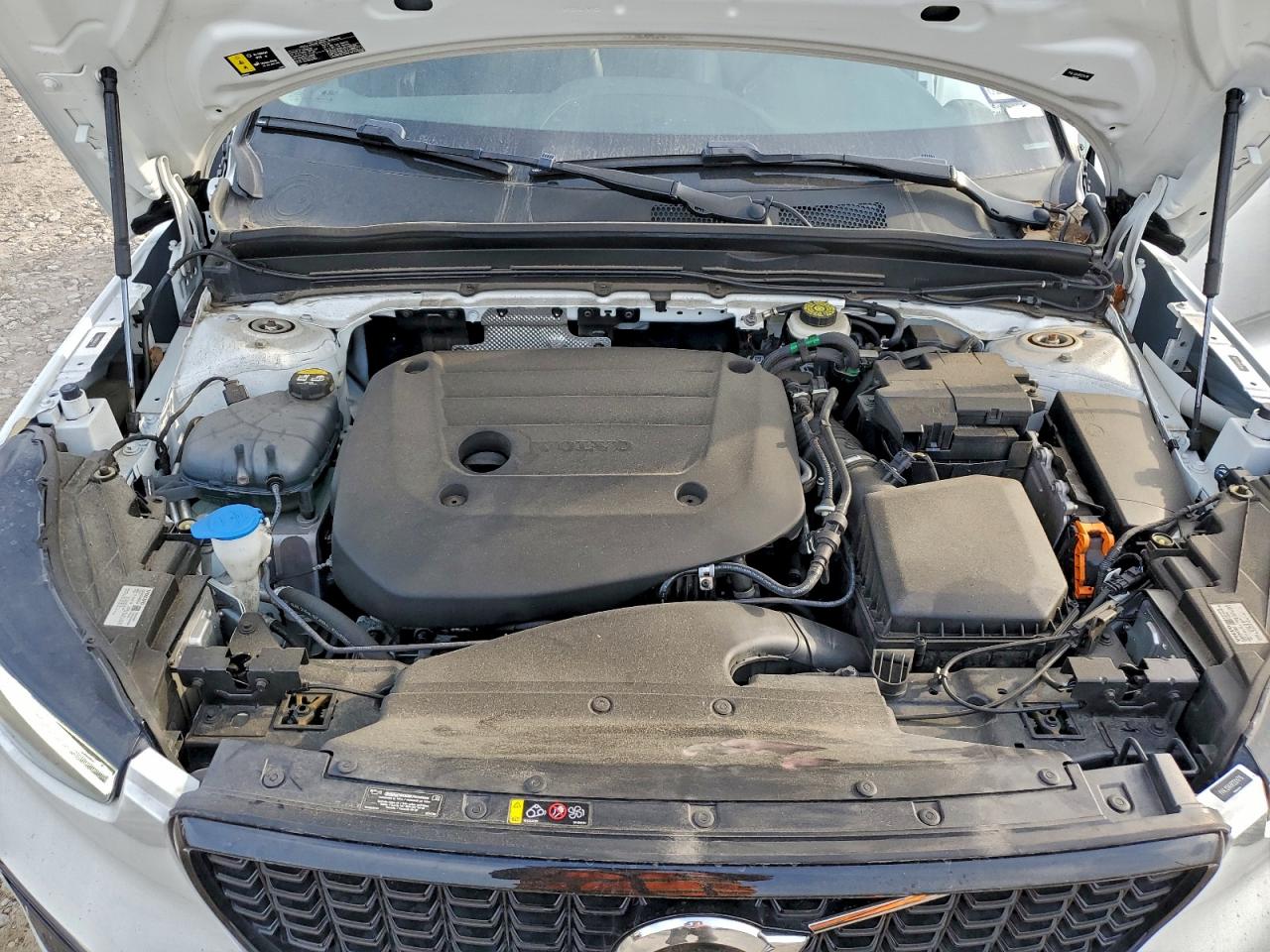 2024 VOLVO XC40 CORE photo 21