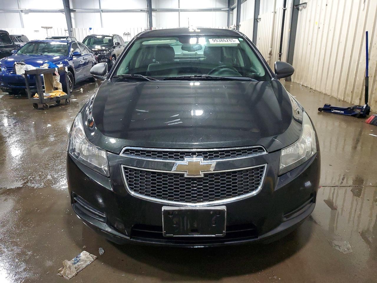 2013 CHEVROLET CRUZE LS photo 5