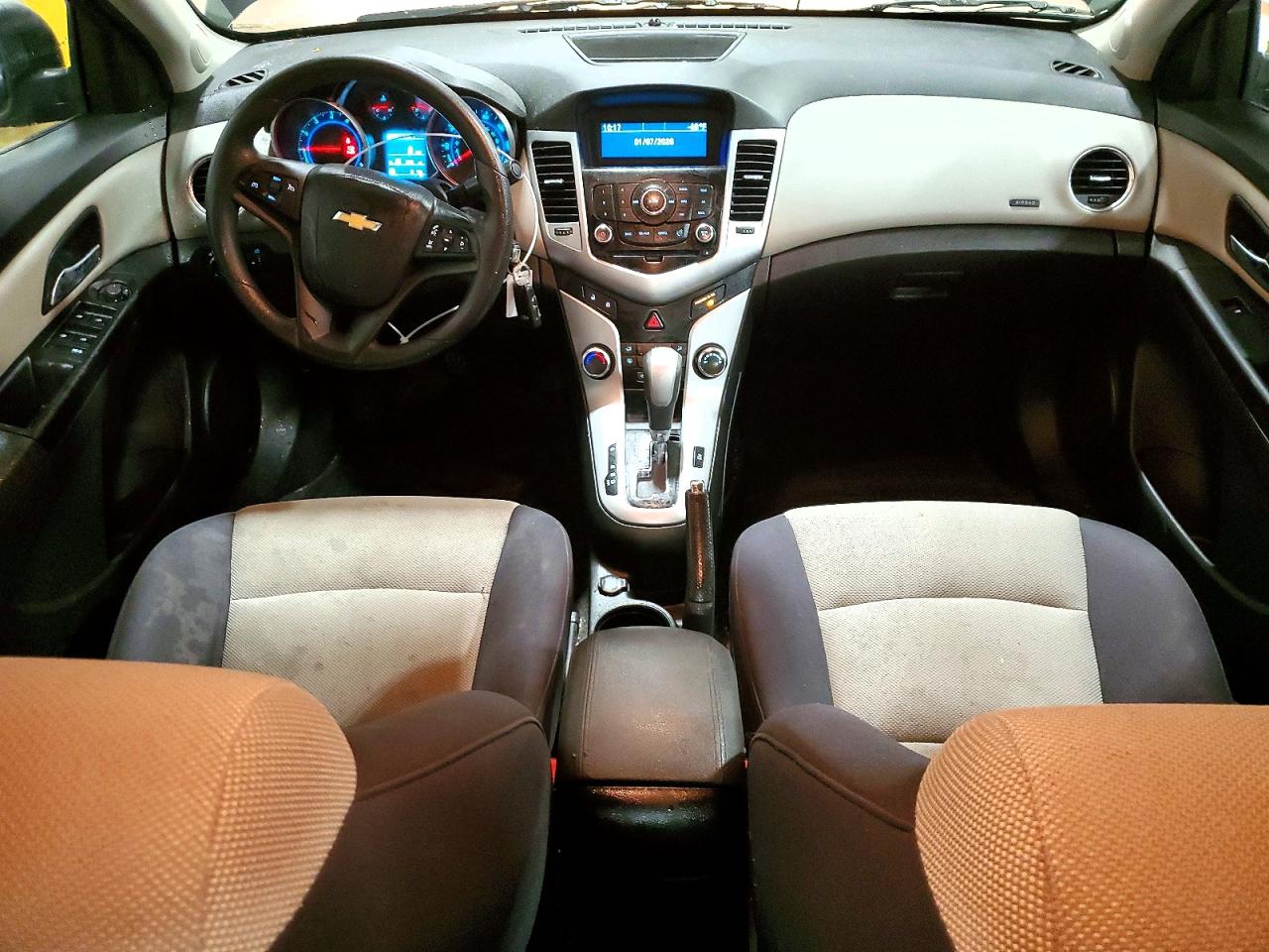 2013 CHEVROLET CRUZE LS photo 8