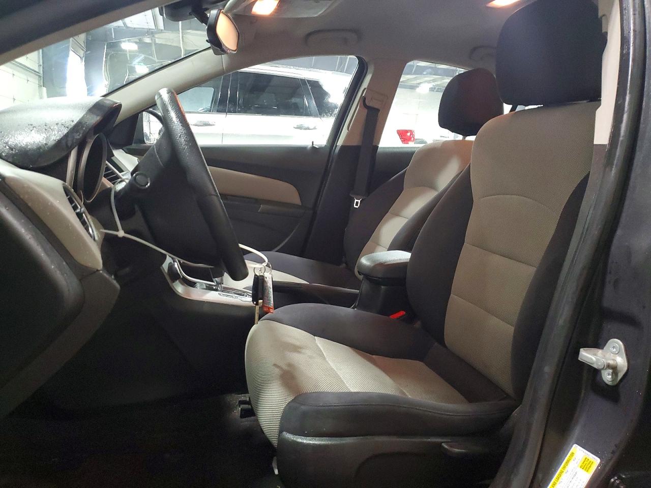 2013 CHEVROLET CRUZE LS photo 7