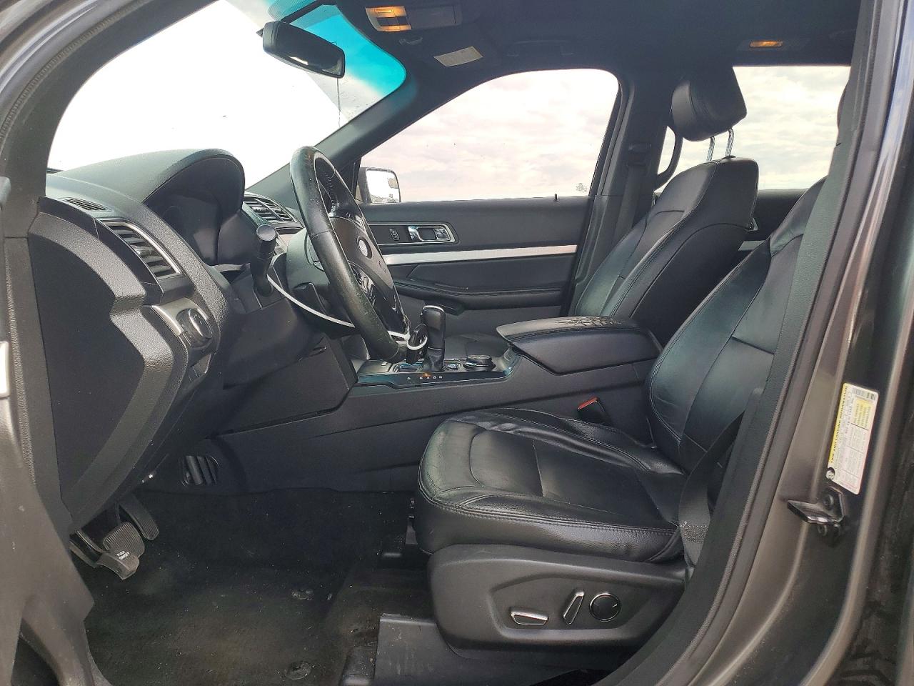 2016 FORD EXPLORER XLT photo 7