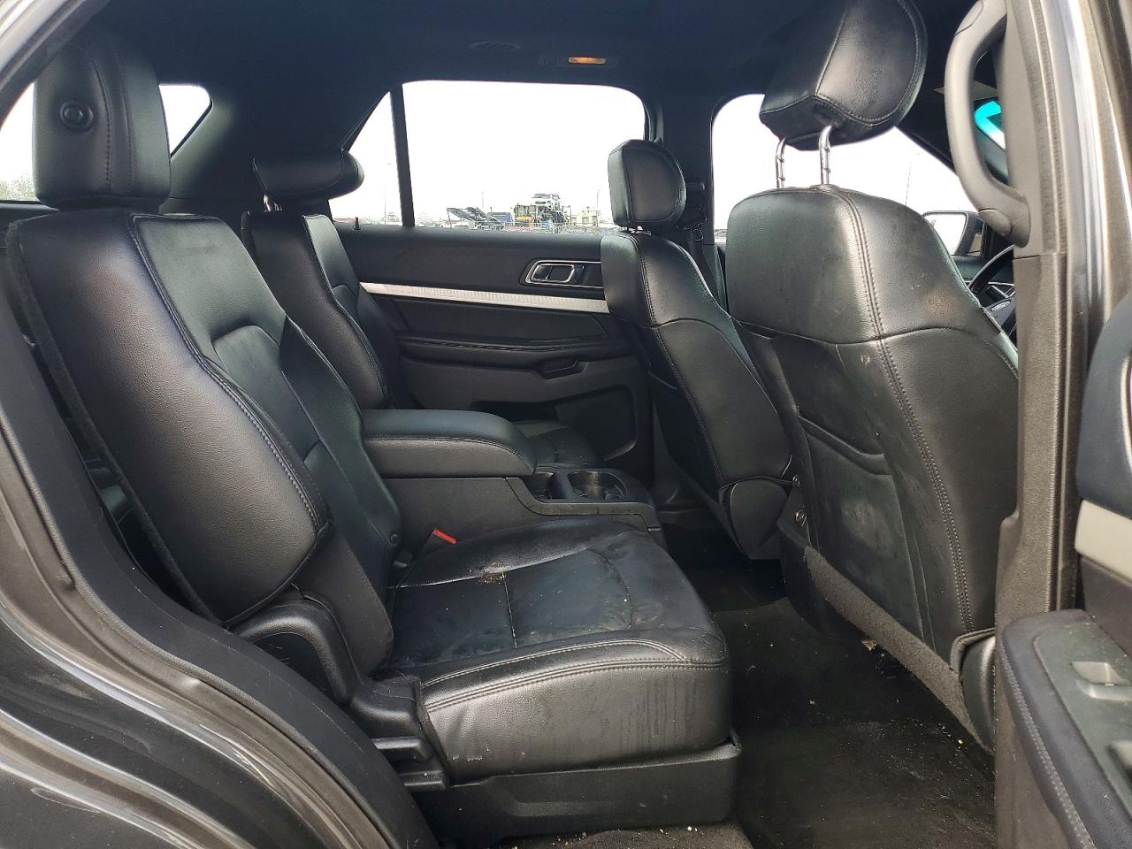 2016 FORD EXPLORER XLT photo 11