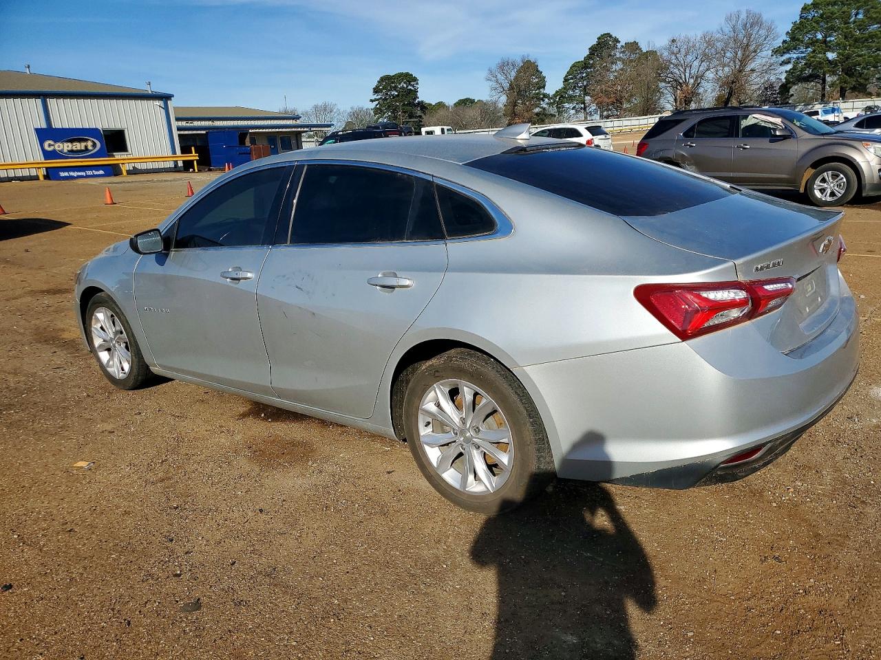 2020 CHEVROLET MALIBU LT photo 2