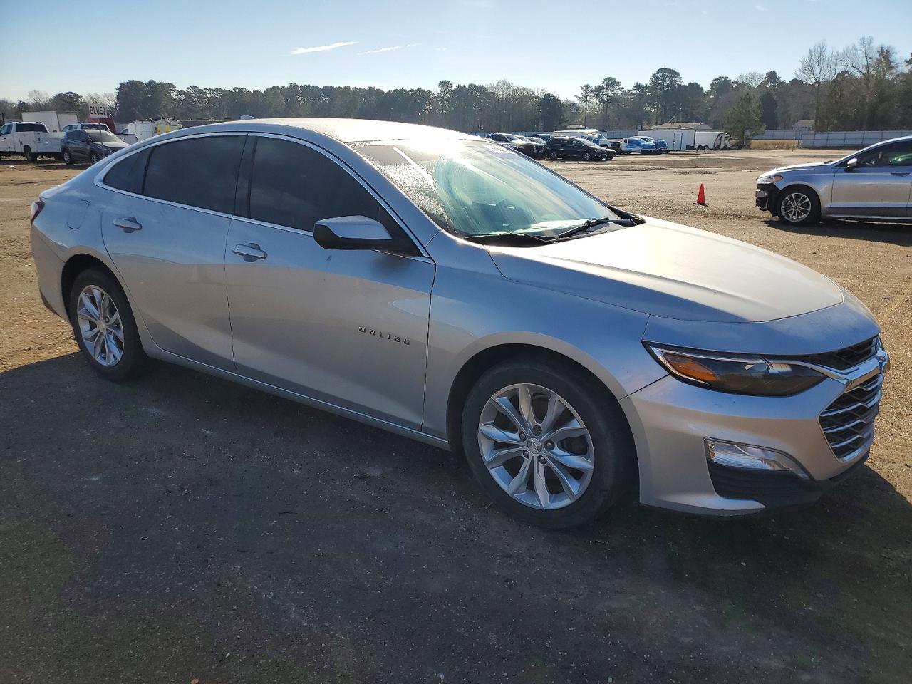 2020 CHEVROLET MALIBU LT photo 4