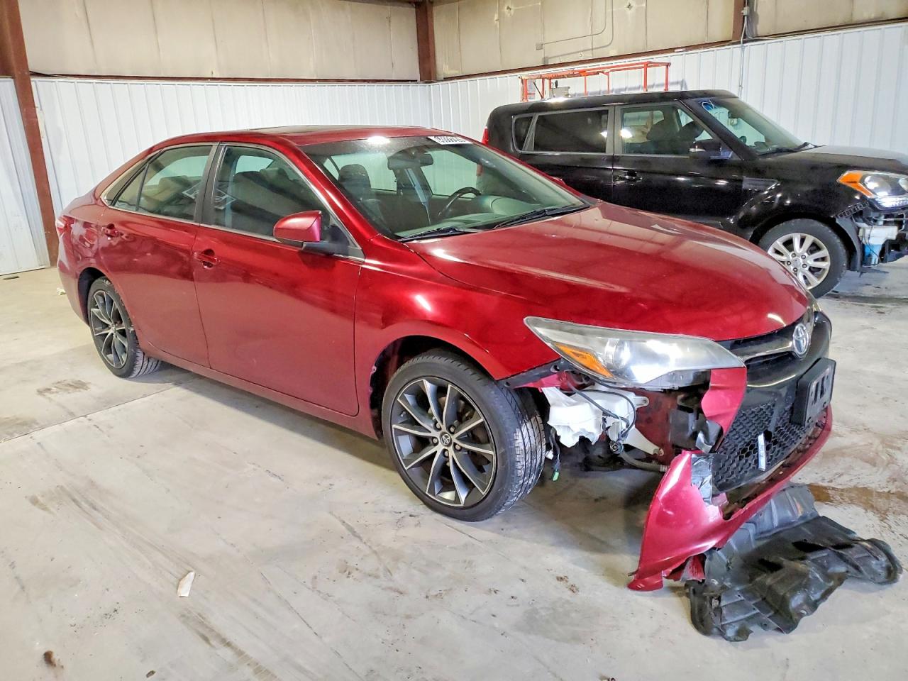 2016 TOYOTA CAMRY LE photo 4