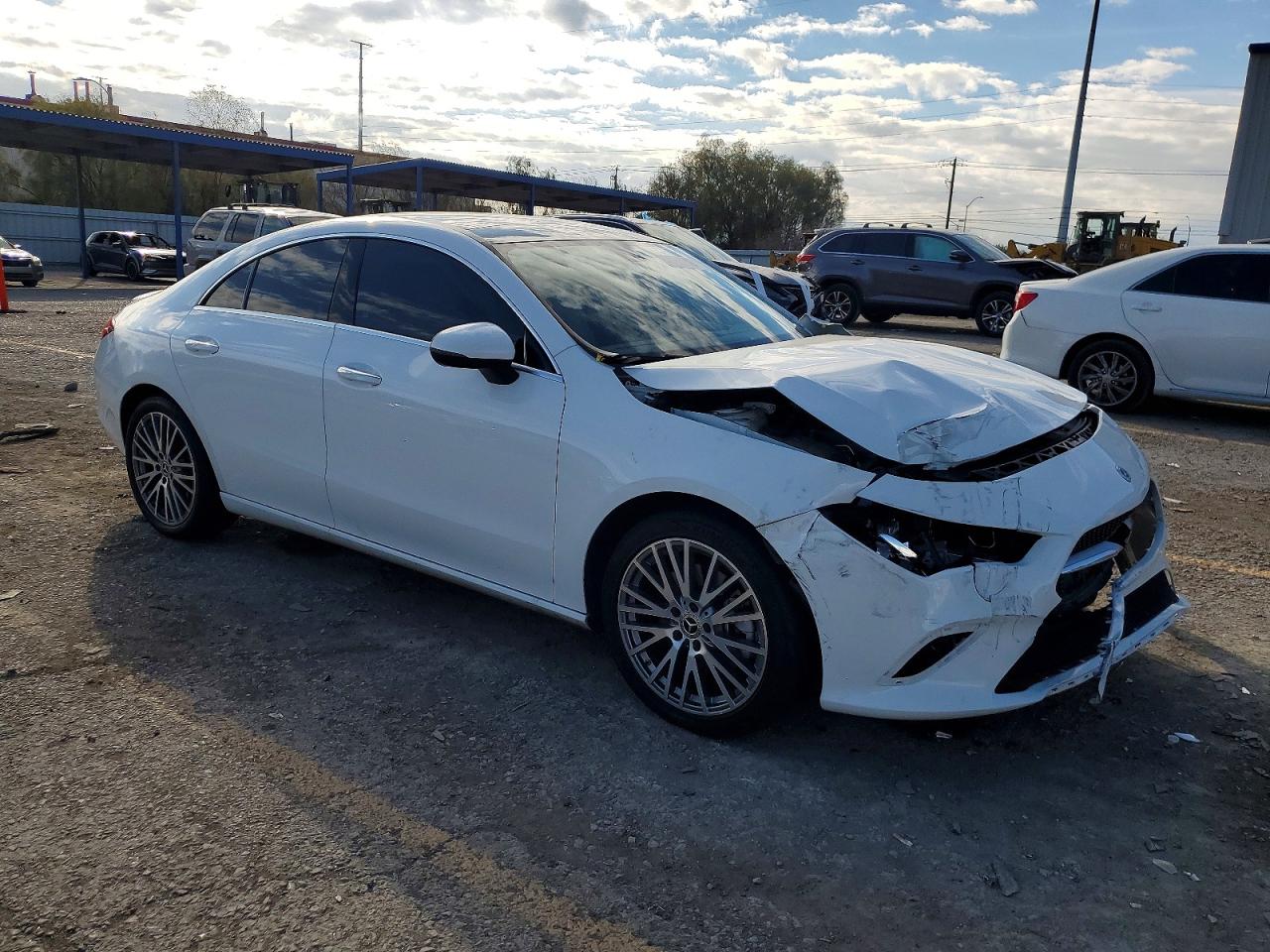 2022 MERCEDES-BENZ CLA 250 photo 4