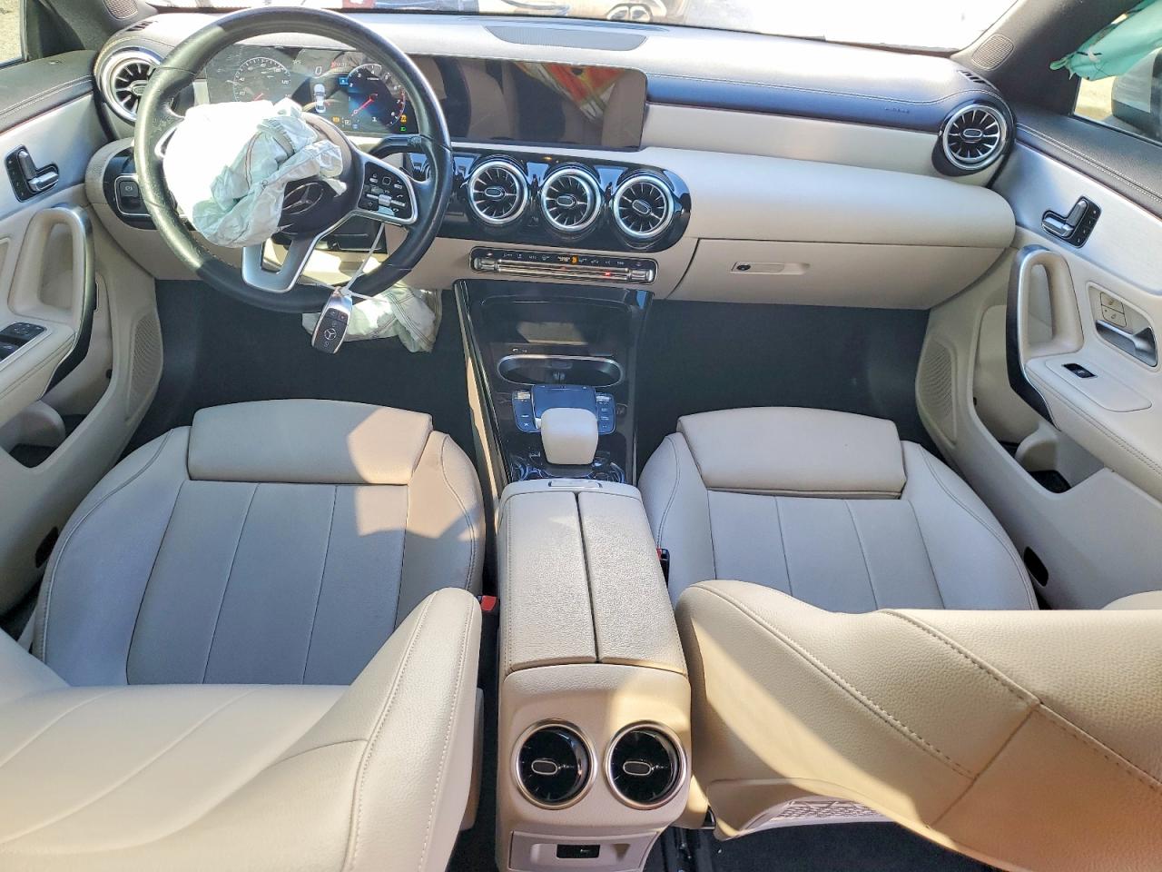 2022 MERCEDES-BENZ CLA 250 photo 8