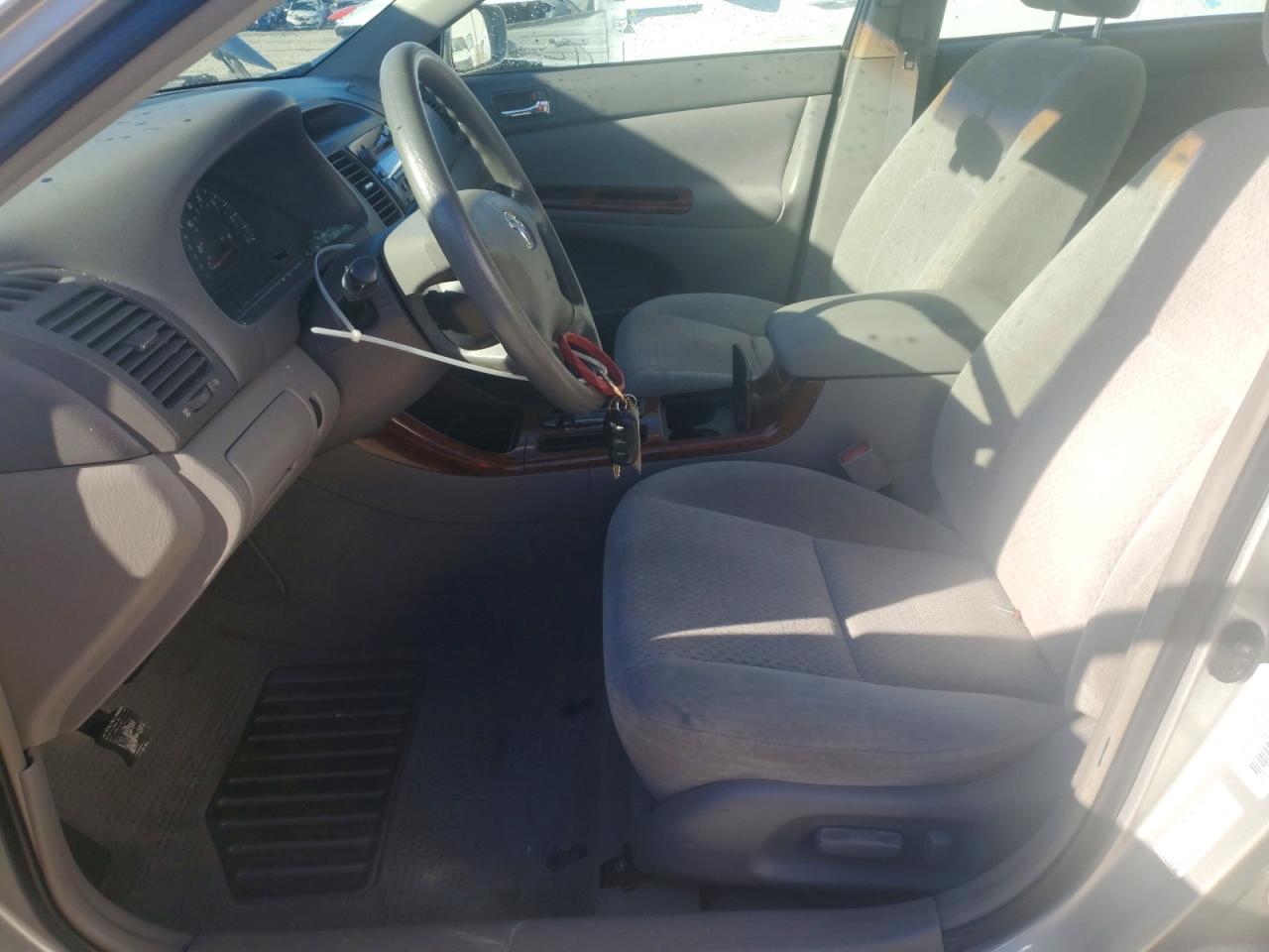 2003 TOYOTA CAMRY LE photo 13