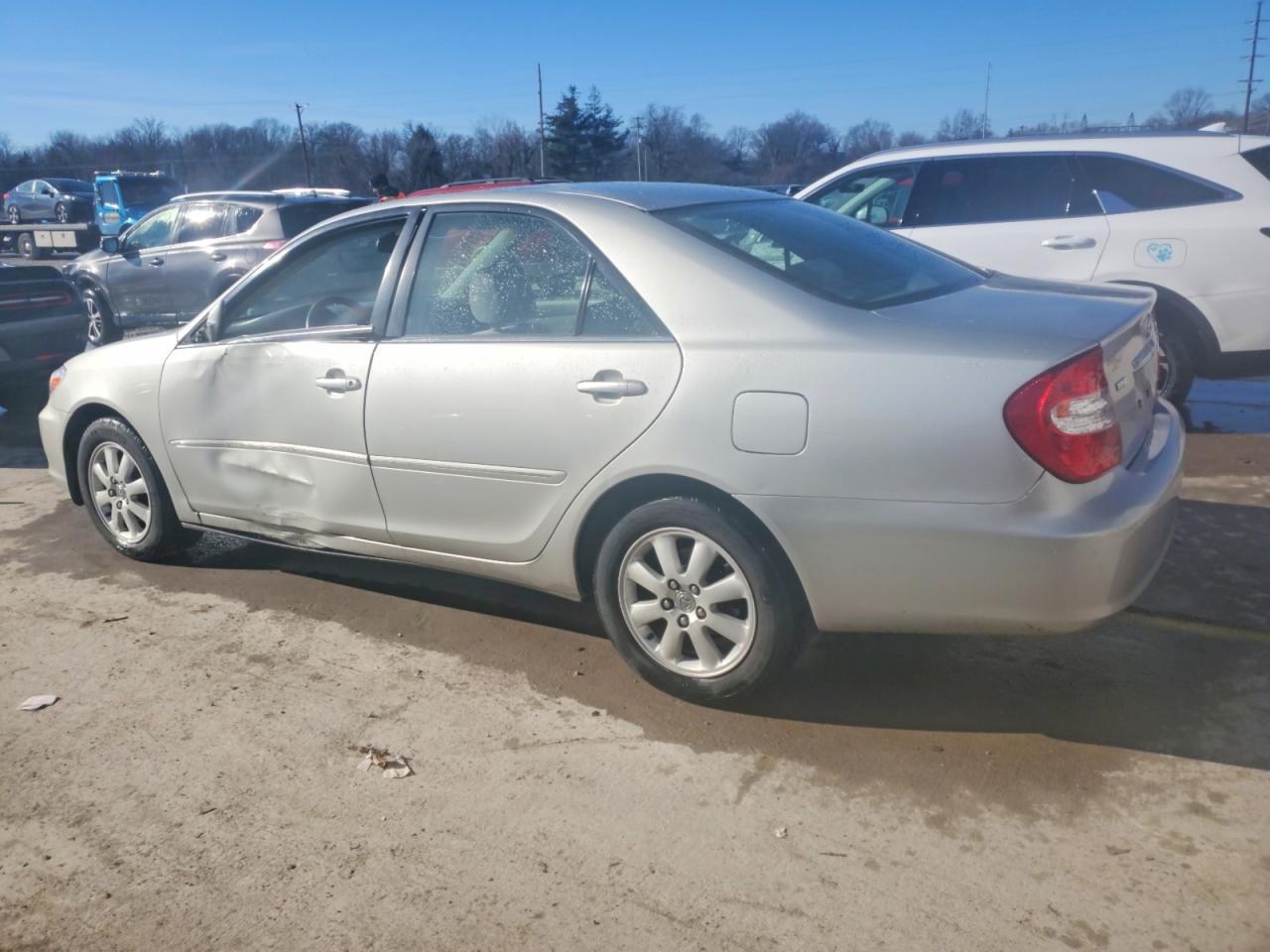 2003 TOYOTA CAMRY LE photo 3