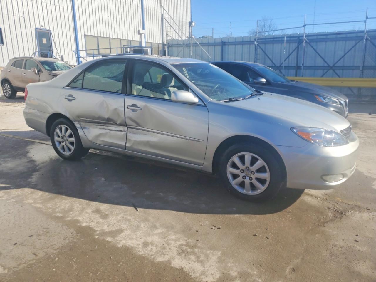 2003 TOYOTA CAMRY LE photo 7