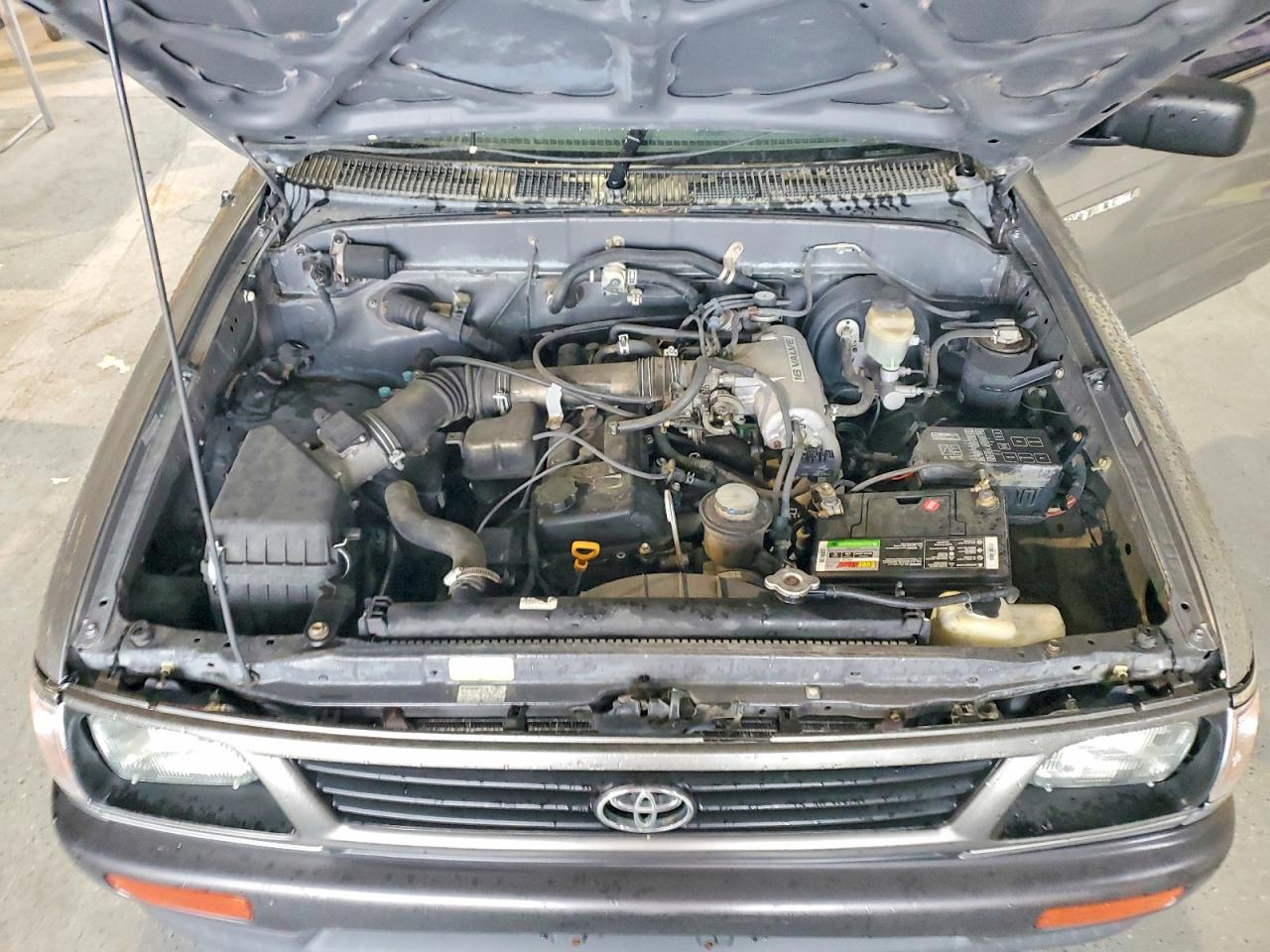 1996 TOYOTA TACOMA photo 11