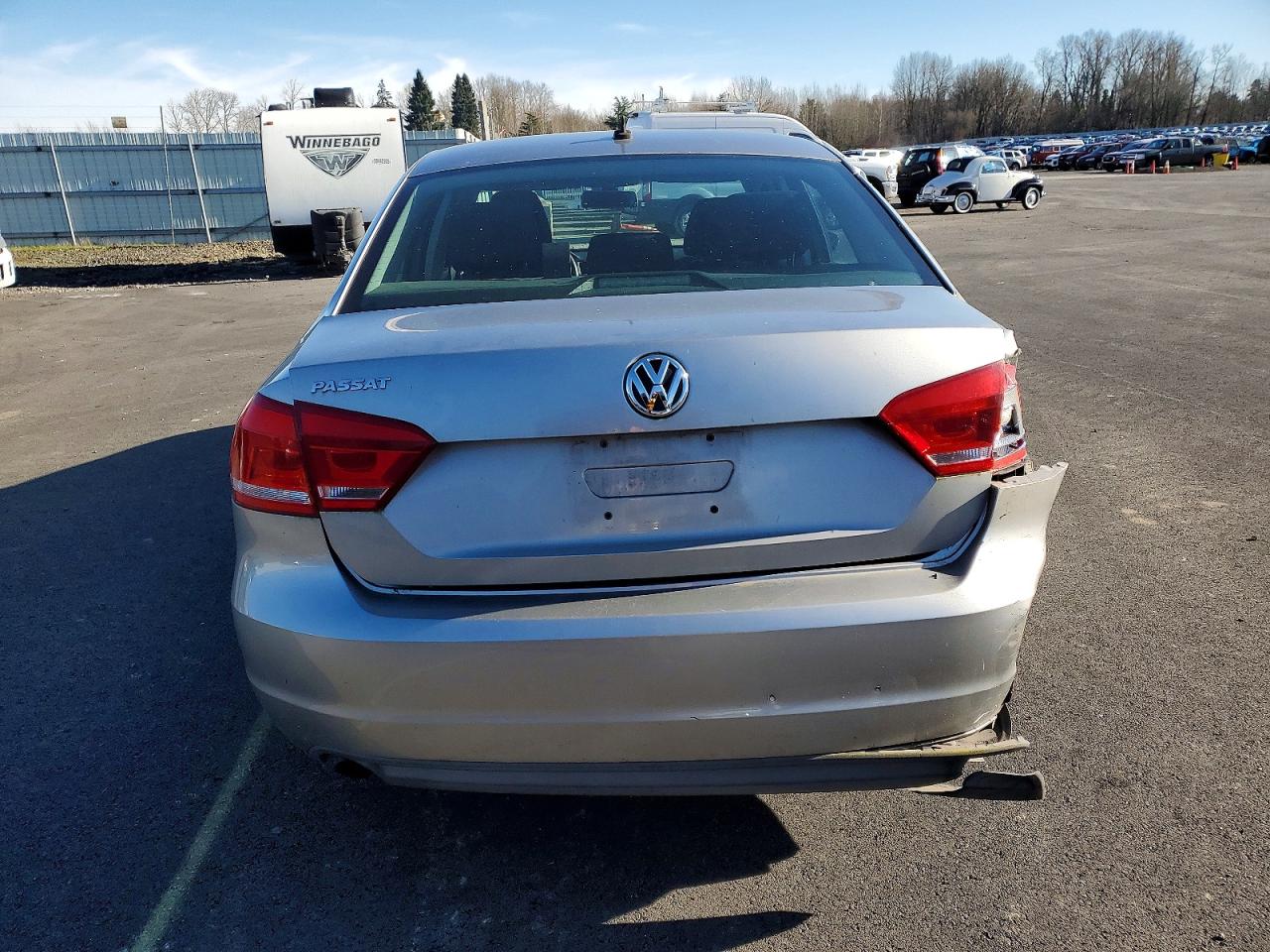 2012 VOLKSWAGEN PASSAT S photo 6