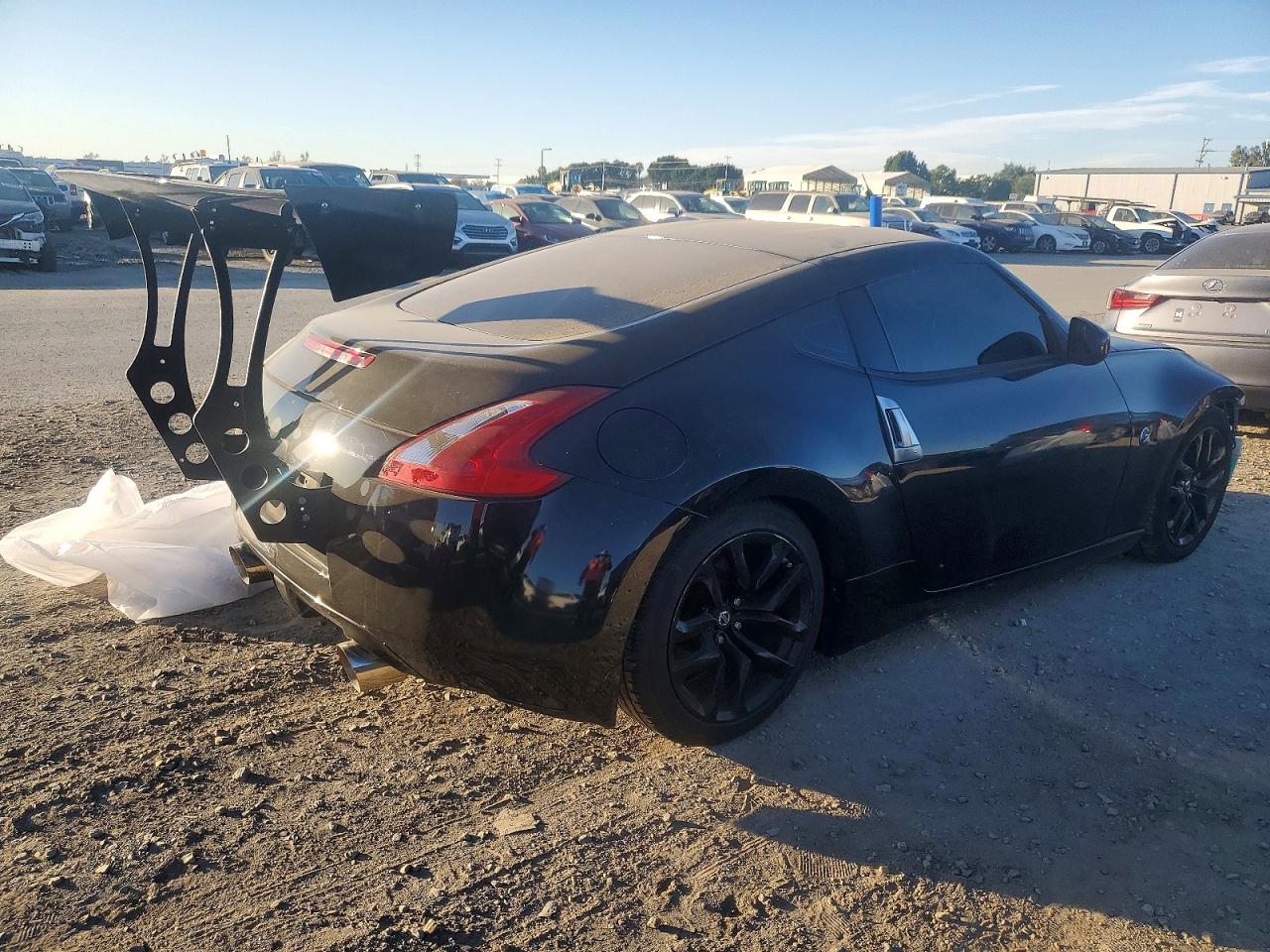 2017 NISSAN 370Z BASE photo 5