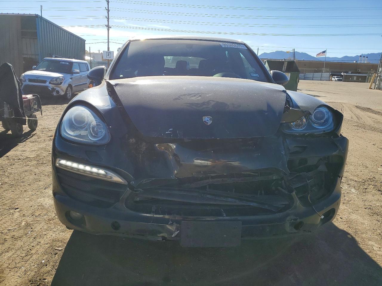 2013 PORSCHE CAYENNE photo 5