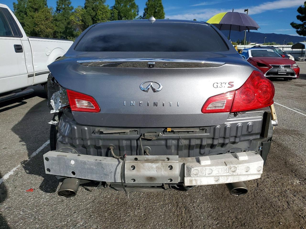 2011 INFINITI G37 BASE photo 6
