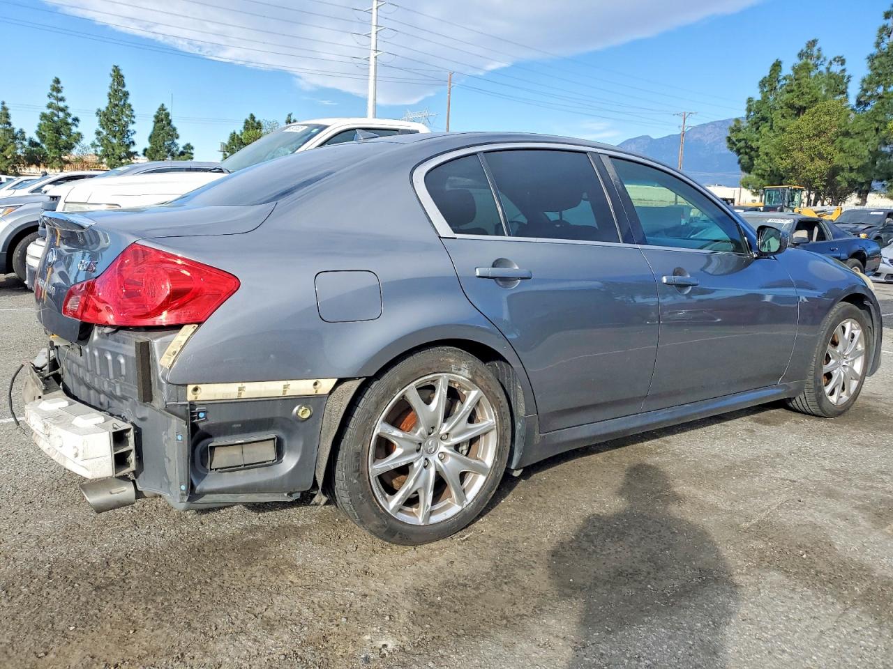 2011 INFINITI G37 BASE photo 3