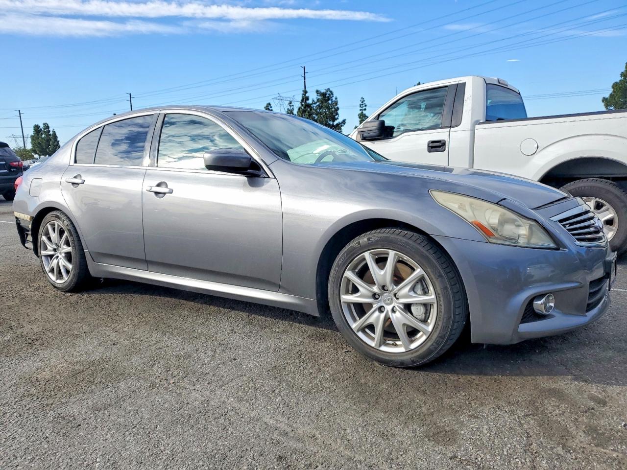 2011 INFINITI G37 BASE photo 4