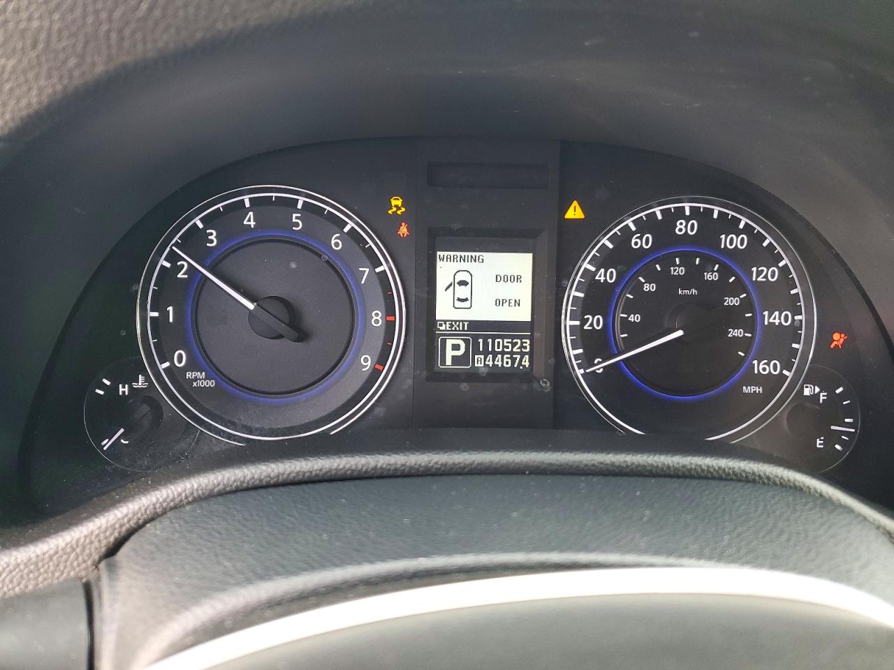 2011 INFINITI G37 BASE photo 9
