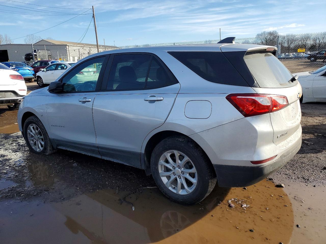 2021 CHEVROLET EQUINOX LS photo 2