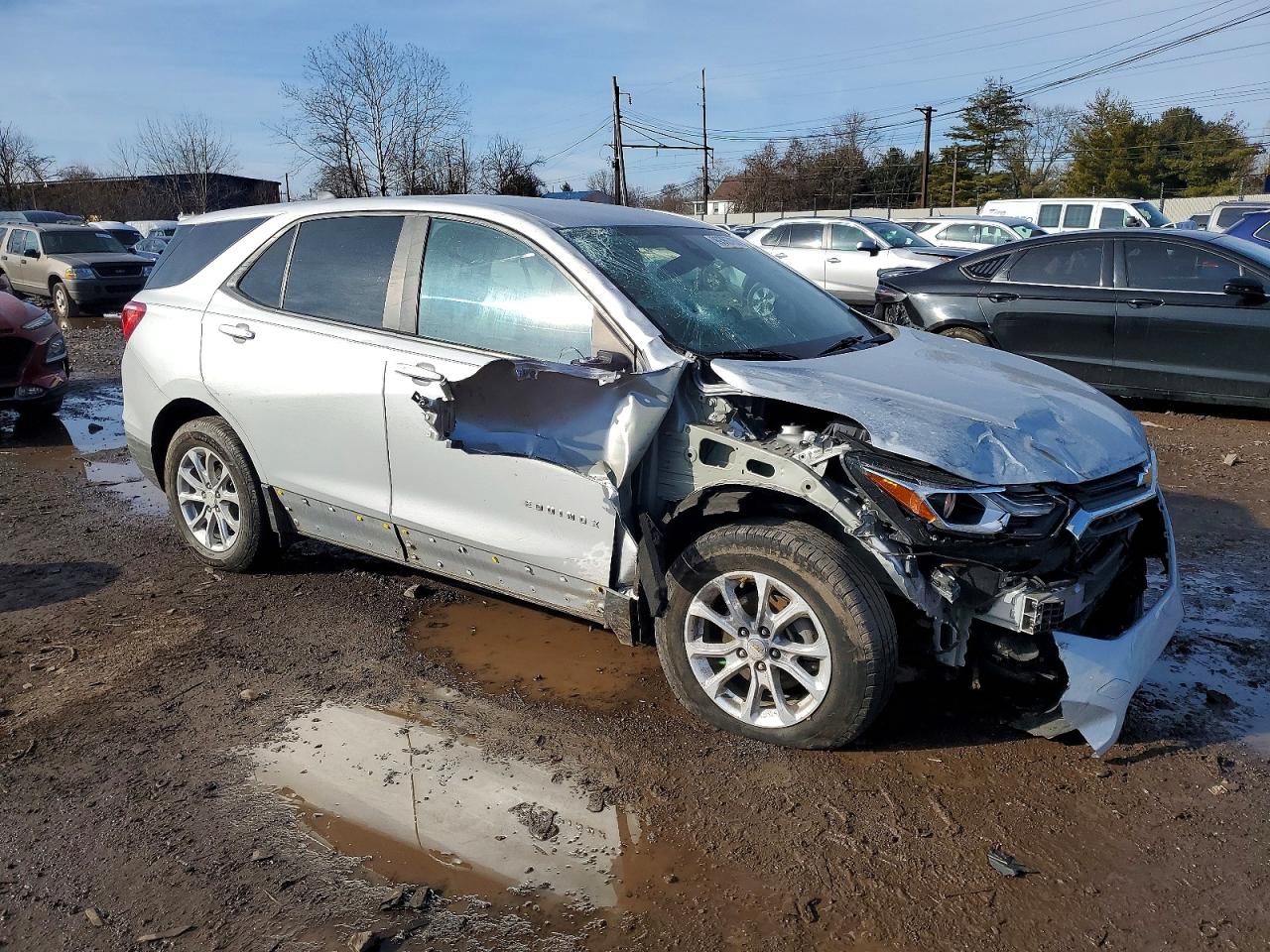 2021 CHEVROLET EQUINOX LS photo 4