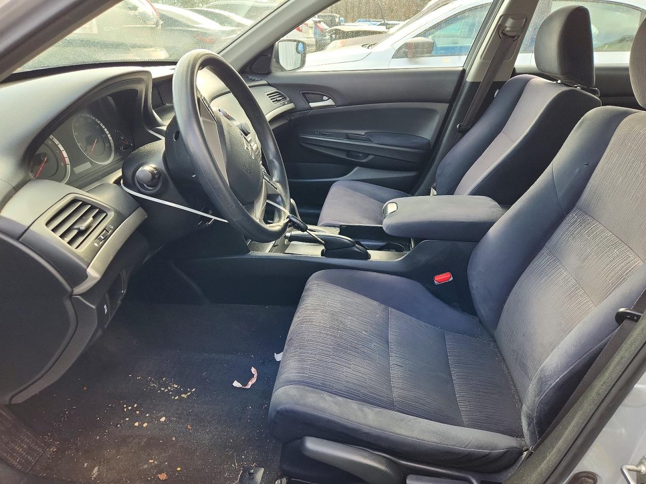 2012 HONDA ACCORD LX photo 7