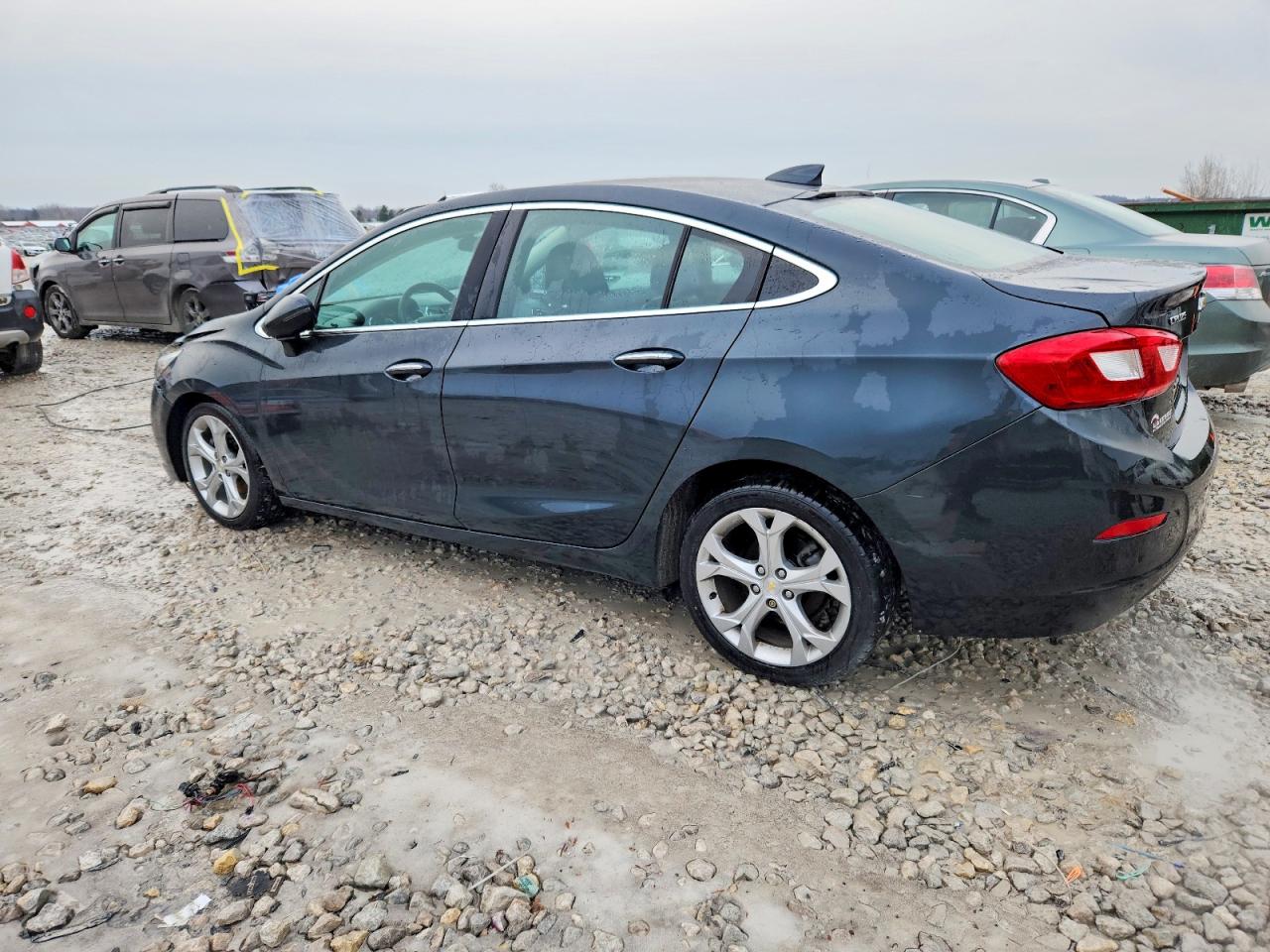 2017 CHEVROLET CRUZE PREMIER photo 2