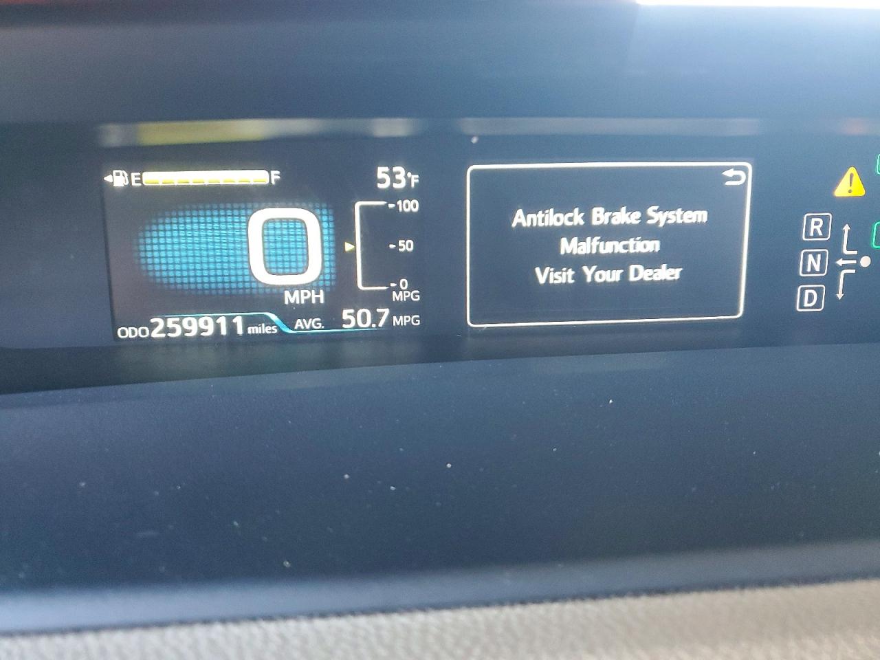 2016 TOYOTA PRIUS photo 9