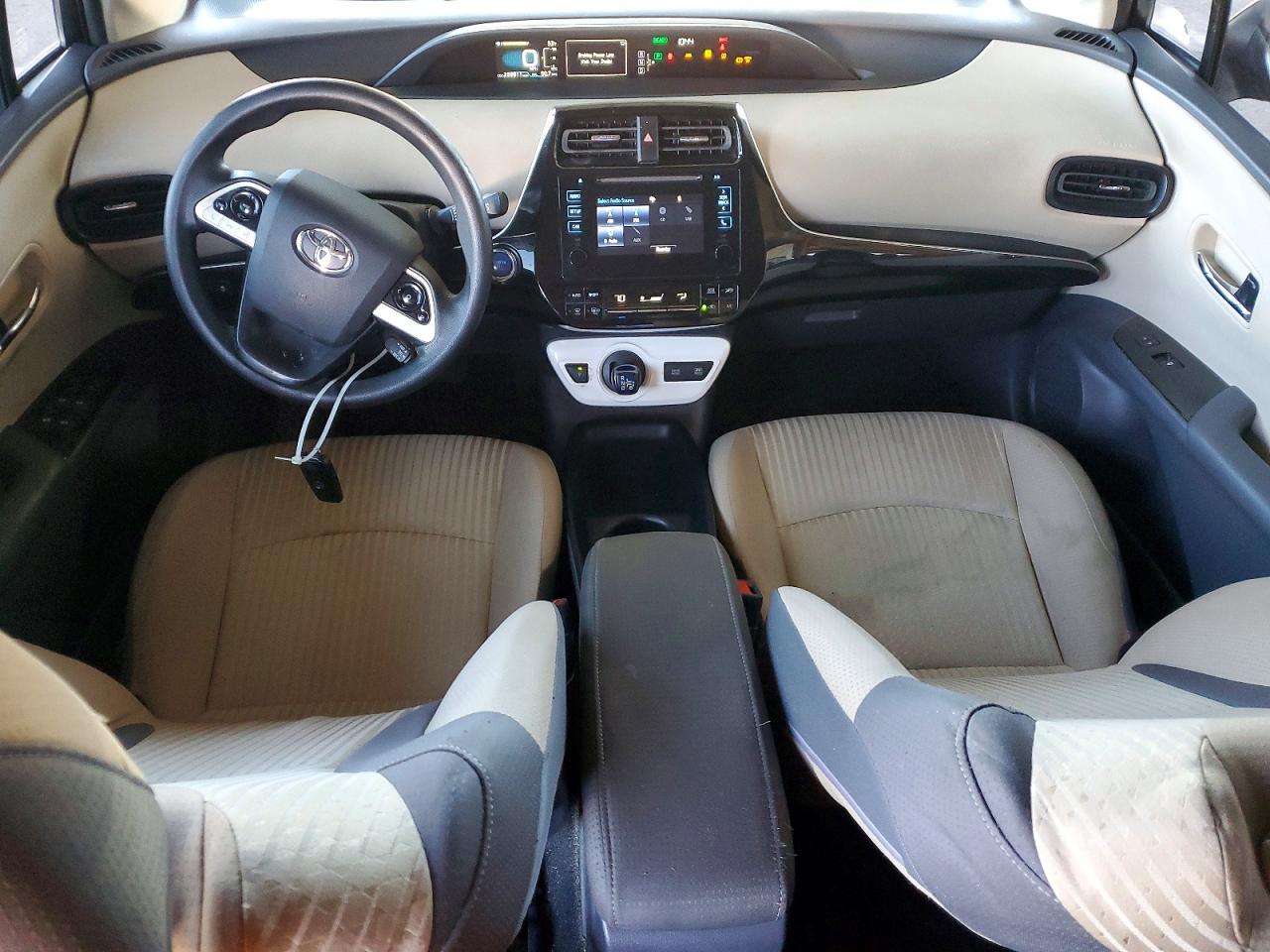 2016 TOYOTA PRIUS photo 8