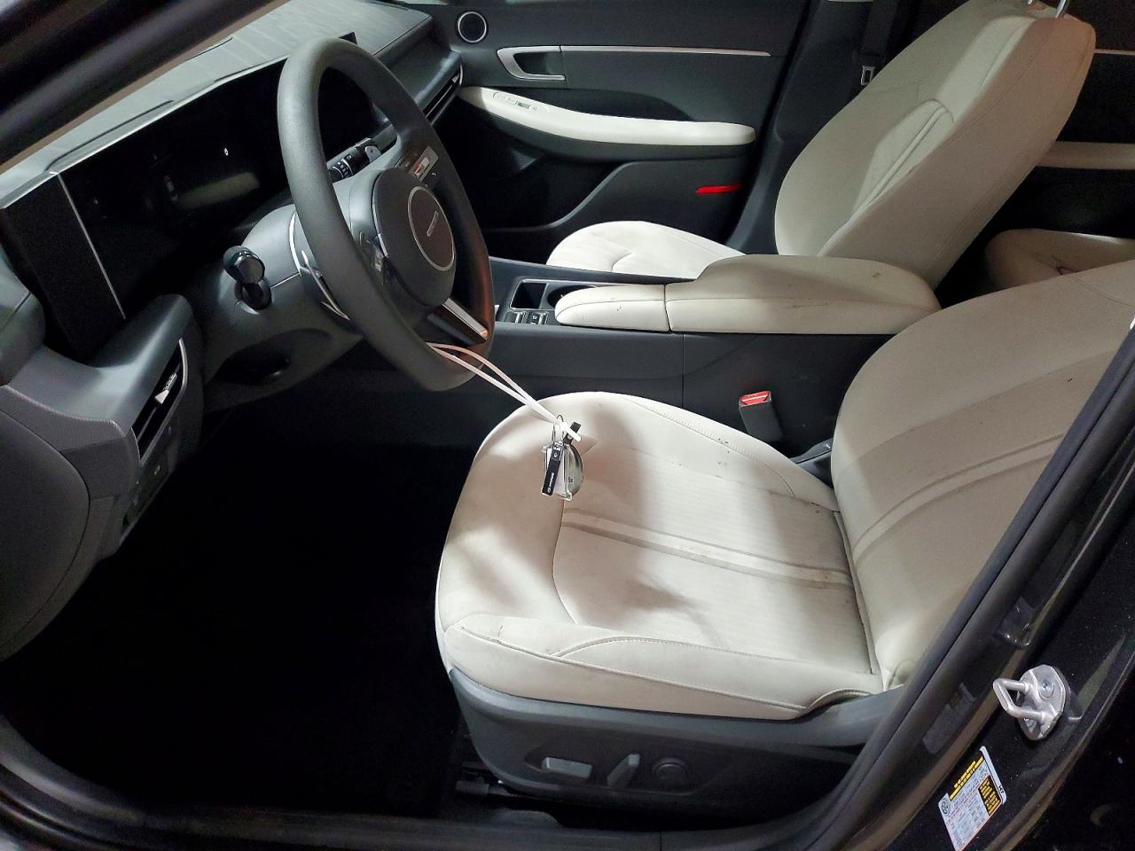 2025 HYUNDAI SONATA SEL photo 7