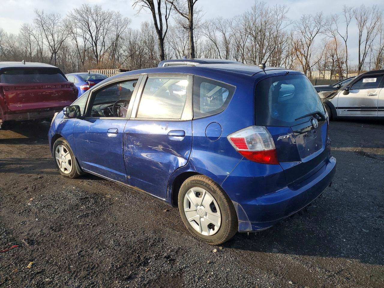 2013 HONDA FIT photo 2
