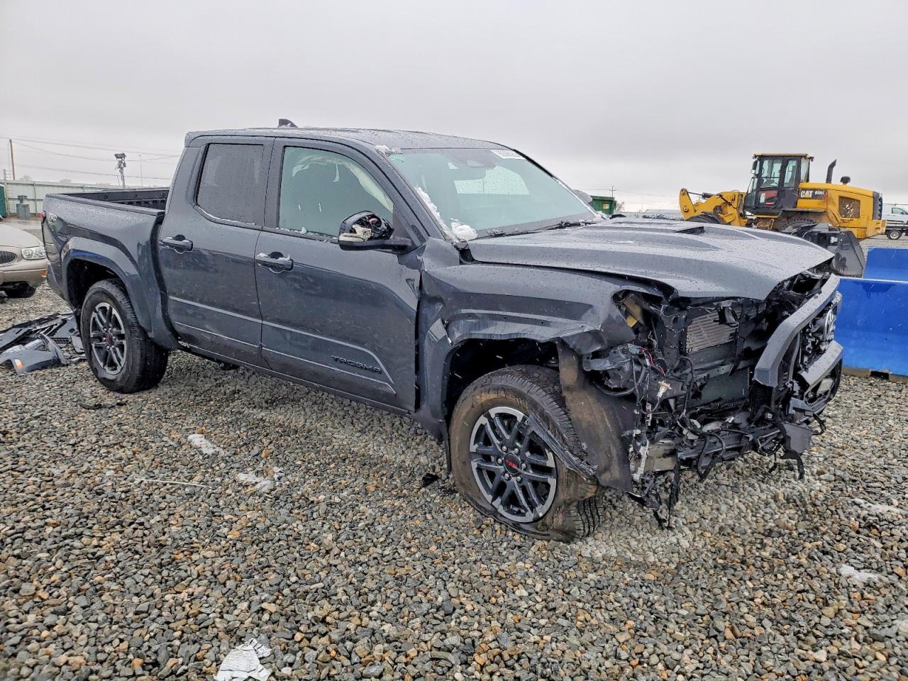 2024 TOYOTA TACOMA DOUBLE CAB photo 4