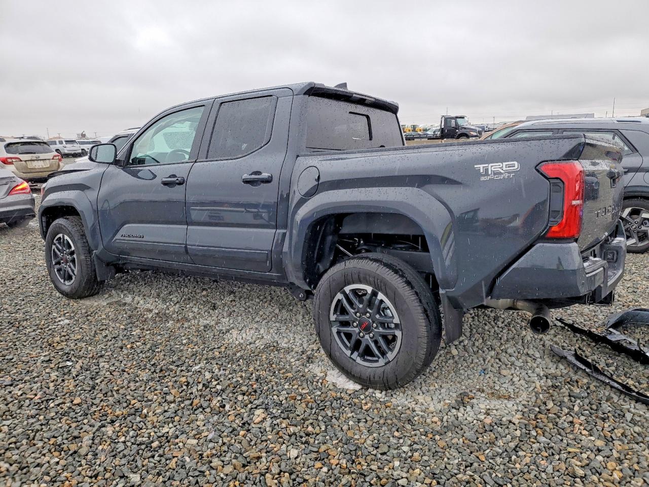 2024 TOYOTA TACOMA DOUBLE CAB photo 2