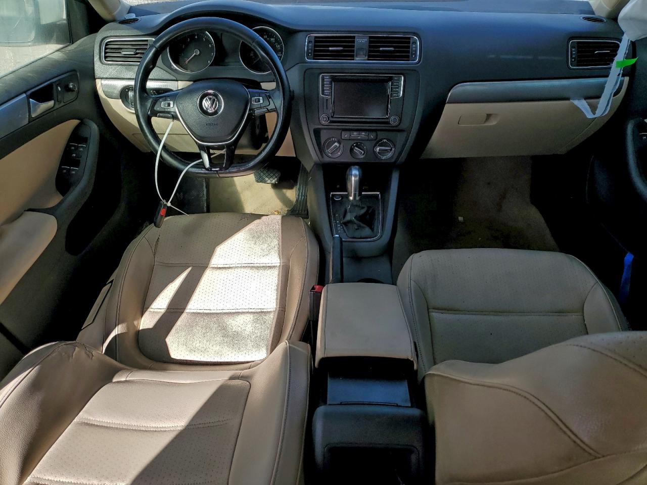 2016 VOLKSWAGEN JETTA SE photo 8