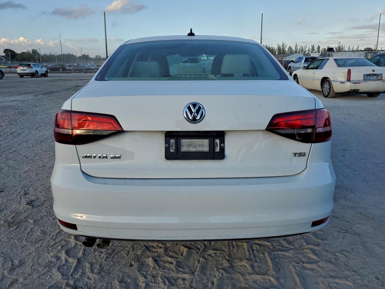 2016 VOLKSWAGEN JETTA SE photo 6