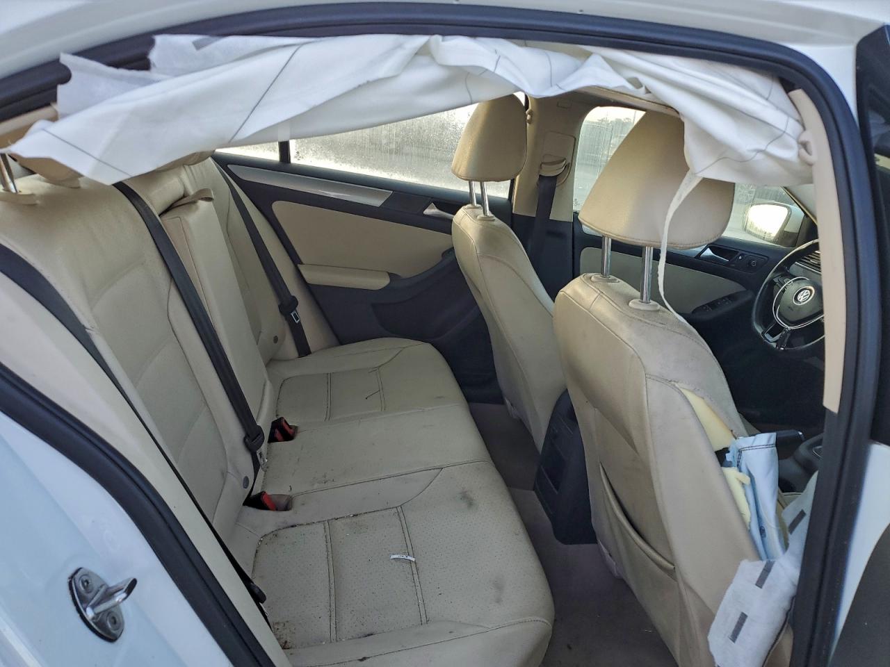 2016 VOLKSWAGEN JETTA SE photo 10