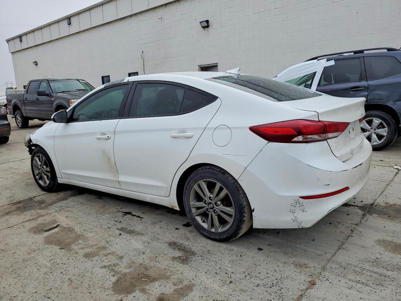 2017 HYUNDAI ELANTRA SE photo 2
