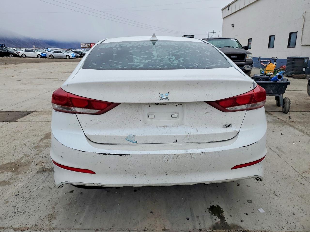 2017 HYUNDAI ELANTRA SE photo 6