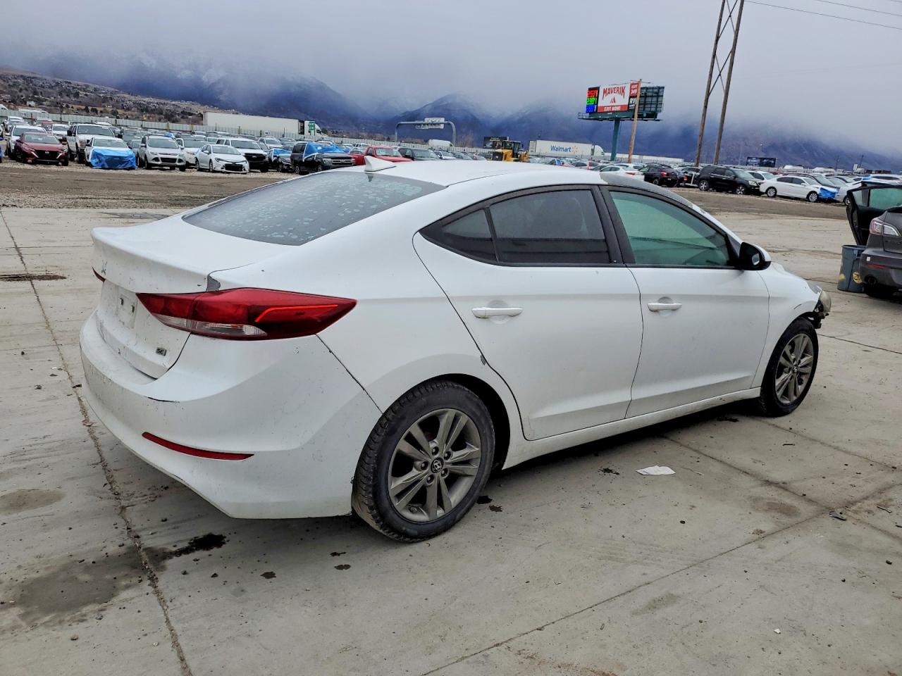 2017 HYUNDAI ELANTRA SE photo 3