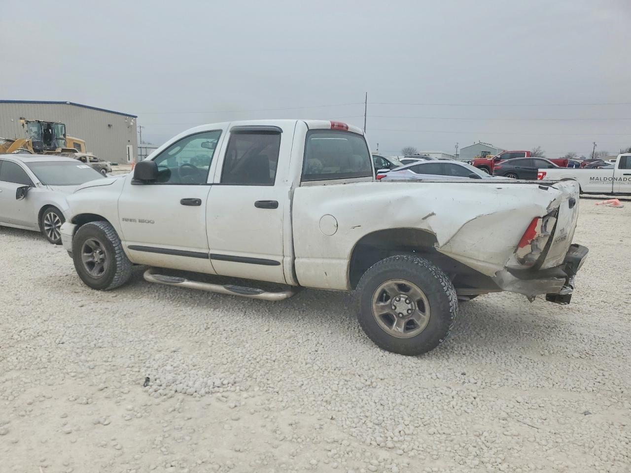 2004 DODGE RAM 1500 photo 2