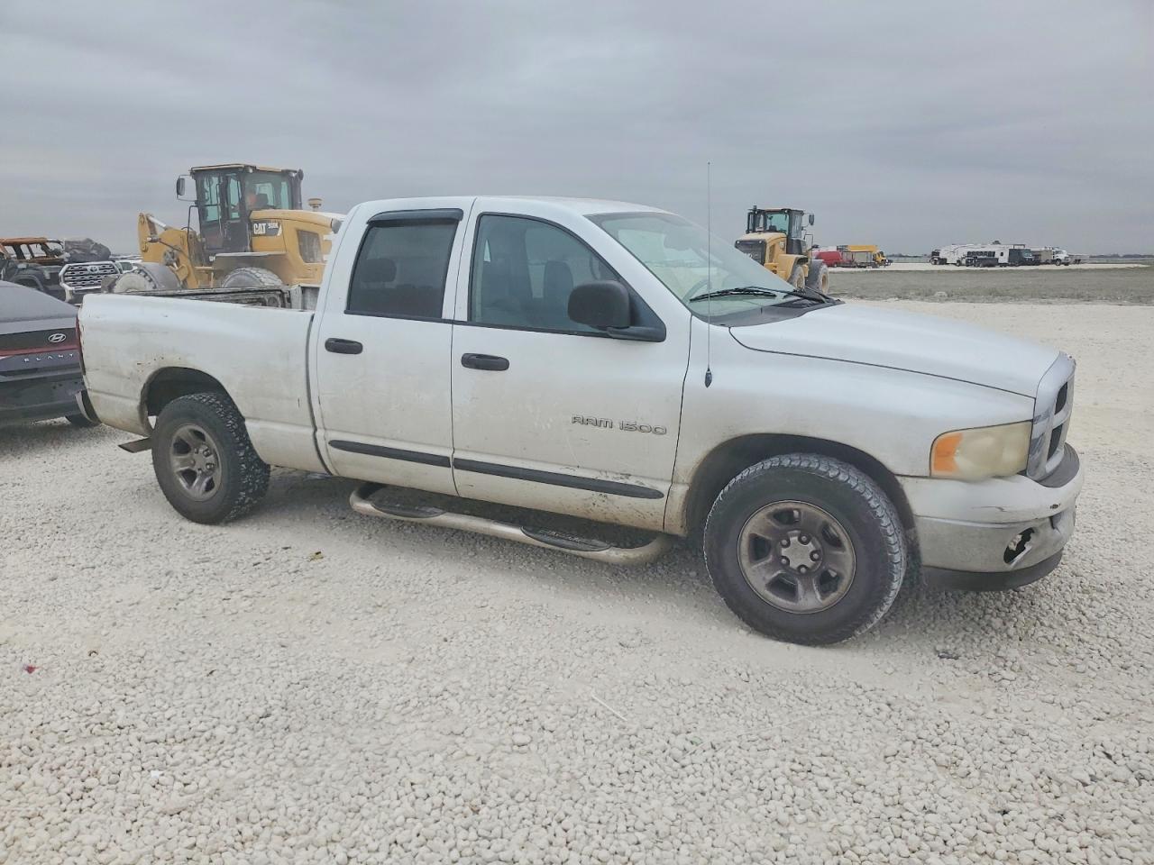 2004 DODGE RAM 1500 photo 4