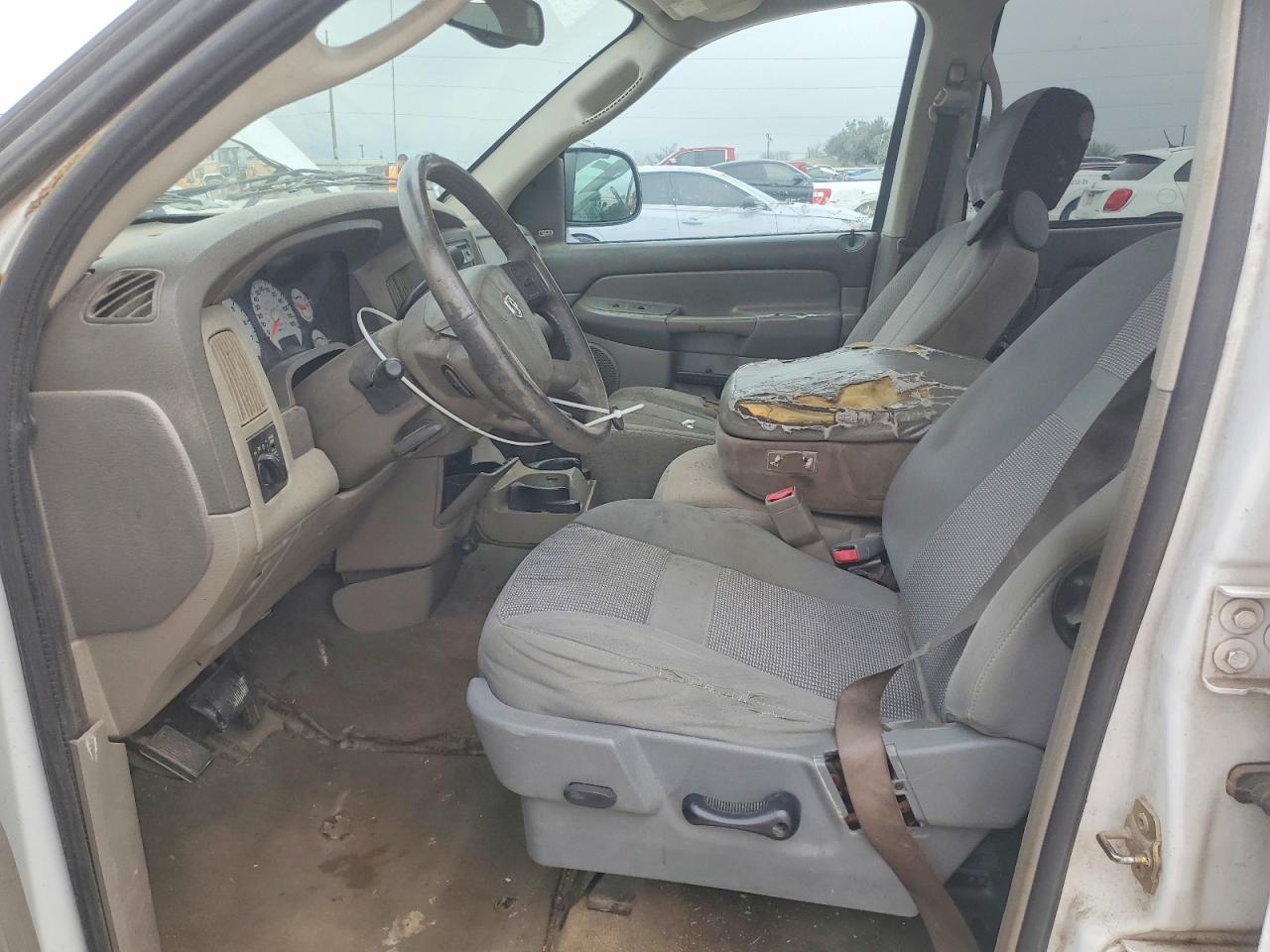 2004 DODGE RAM 1500 photo 7