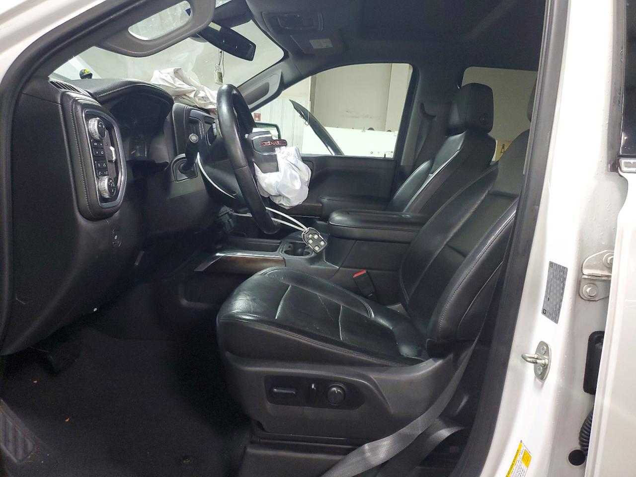 2019 GMC SIERRA K1500 SLT photo 13