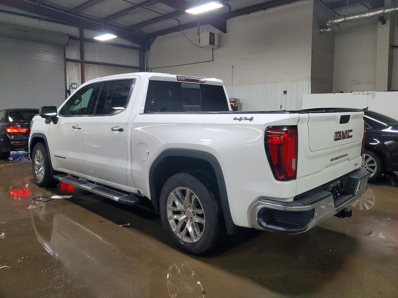 2019 GMC SIERRA K1500 SLT photo 3