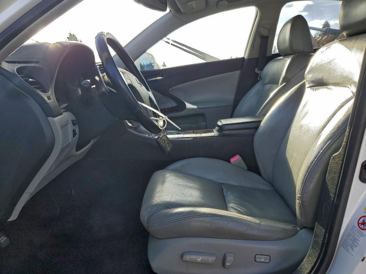 2007 LEXUS IS 250 photo 7