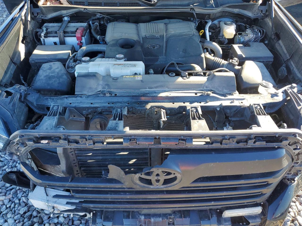 2024 TOYOTA TUNDRA CREWMAX SR photo 11