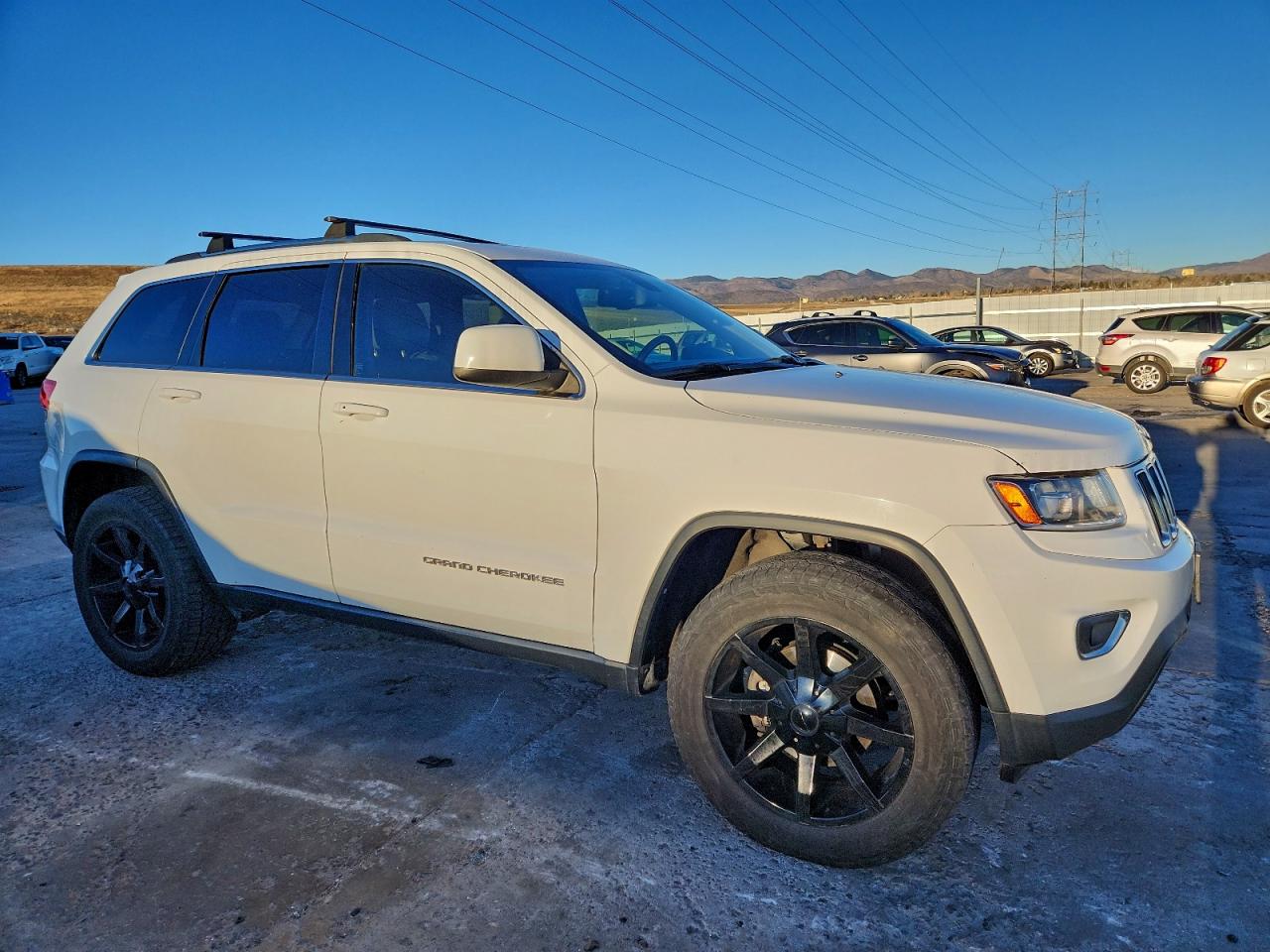 2014 JEEP GRAND CHEROKEE LAREDO photo 4