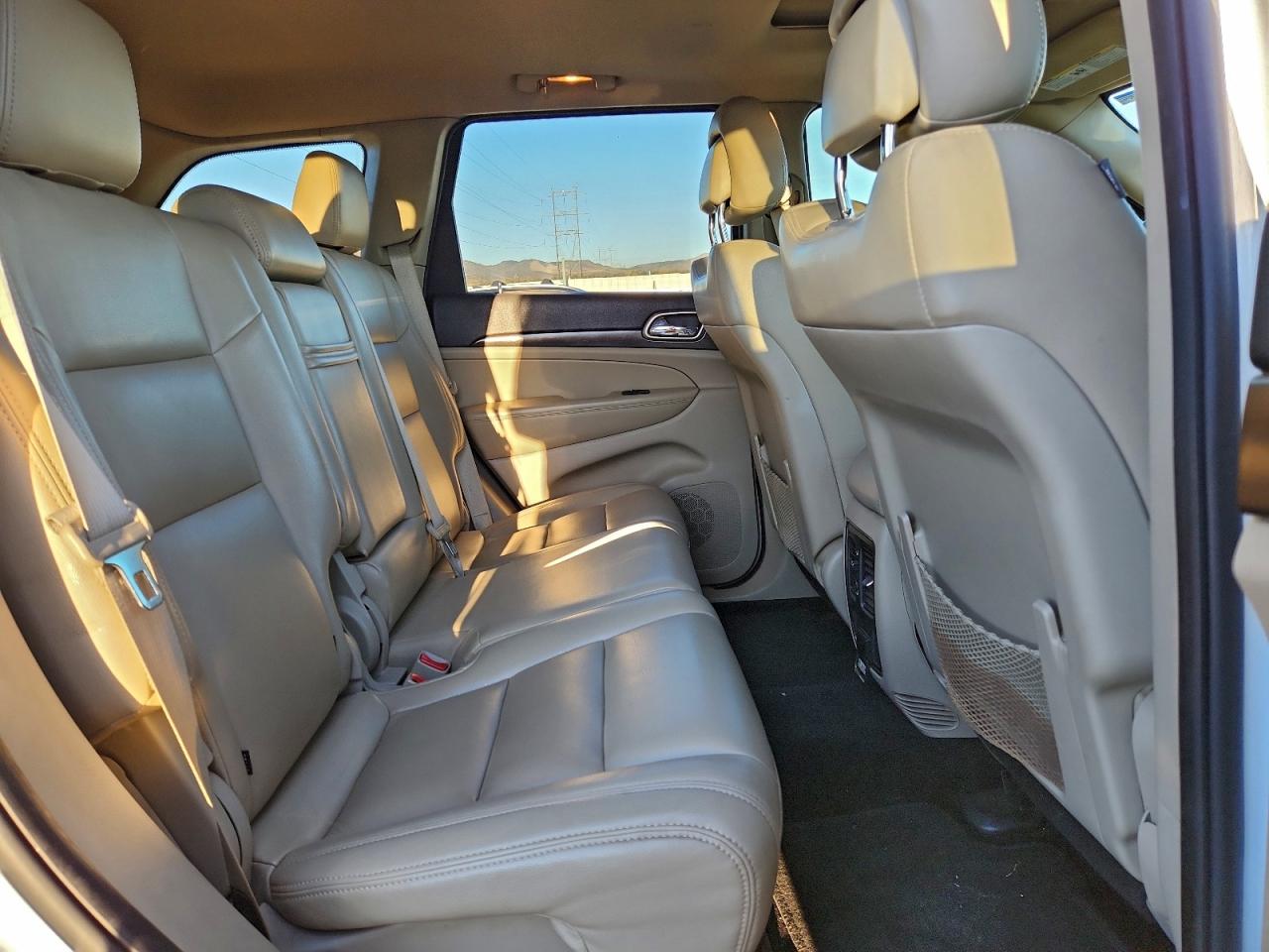 2014 JEEP GRAND CHEROKEE LAREDO photo 11