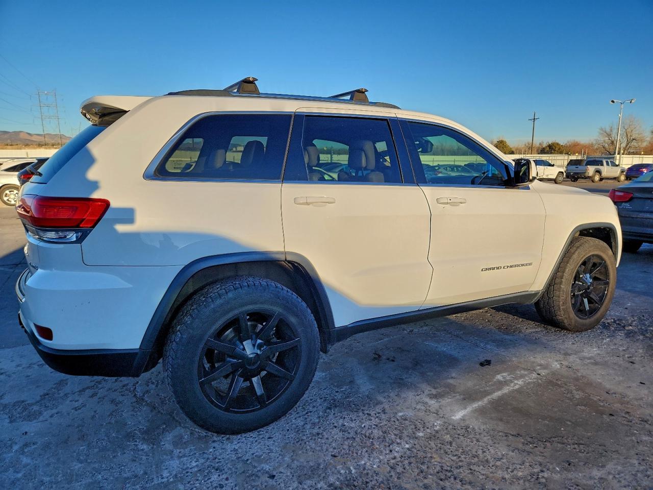 2014 JEEP GRAND CHEROKEE LAREDO photo 3