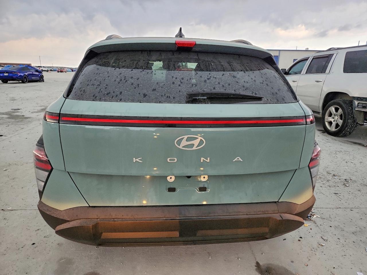 2025 HYUNDAI KONA SEL photo 6